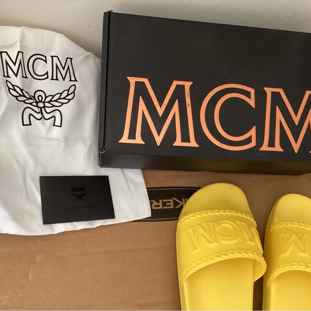 MCM Bodak yellow 9m box & shoe bag🍋